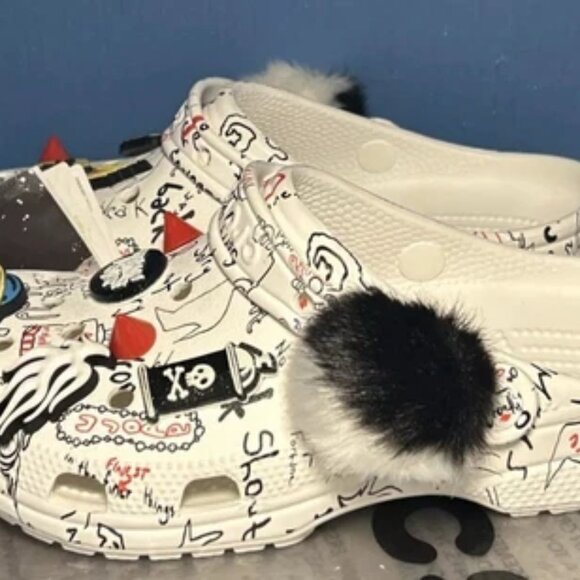 DISNEY Classic Cruella II Crocs Clog - NEW w/ TAG White Size Mens 10 Womens 12.